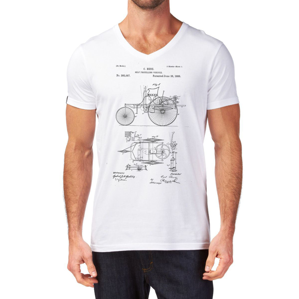 AUTOMOBIL
